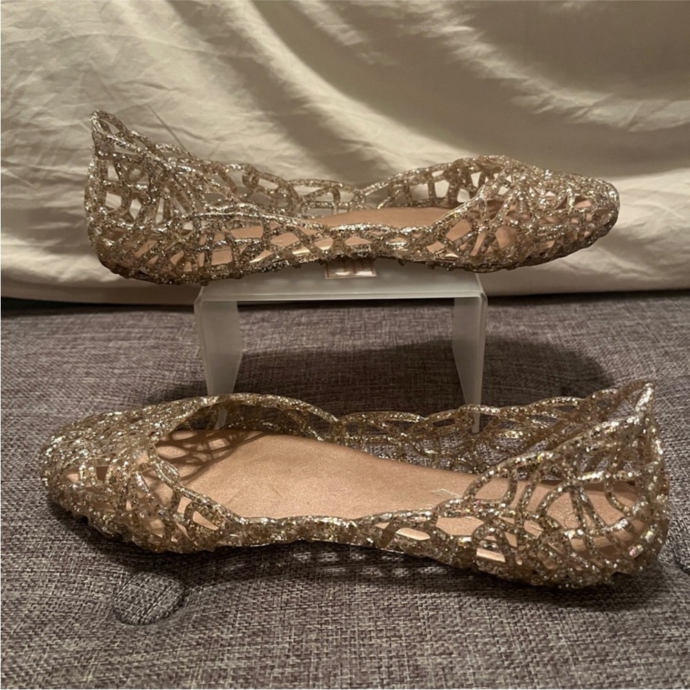 Elegant Gold Women's Flats
